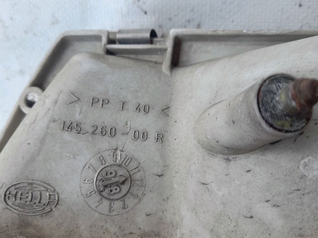 bontott MITSUBISHI CARISMA Jobb Fényszóró