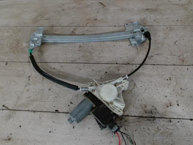 bontott MITSUBISHI CARISMA Jobb hátsó Ablakemelő Szerkezet (Elektromos)