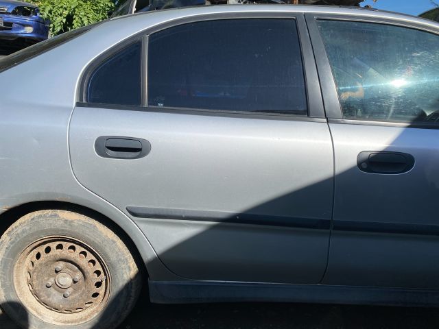 bontott MITSUBISHI CARISMA Jobb hátsó Ajtó (Üres lemez)