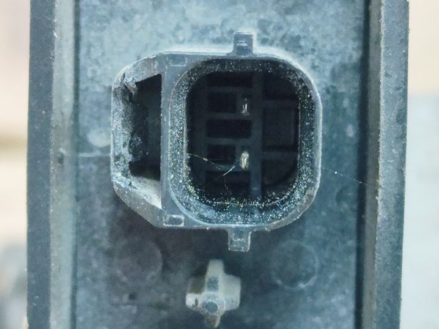 bontott MITSUBISHI CARISMA Jobb hátsó Ajtózár