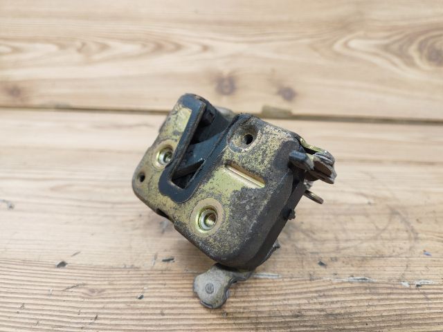 bontott MITSUBISHI CARISMA Jobb hátsó Ajtózár