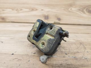 bontott MITSUBISHI CARISMA Jobb hátsó Ajtózár