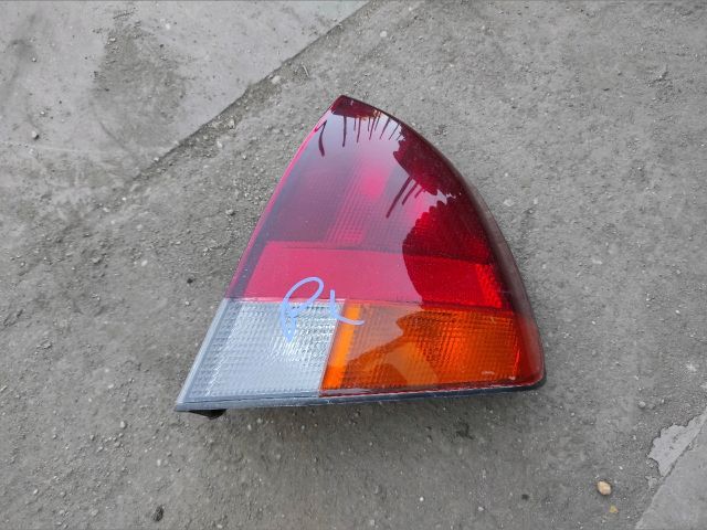 bontott MITSUBISHI CARISMA Jobb Hátsó Lámpa