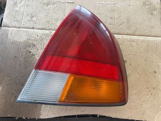 bontott MITSUBISHI CARISMA Jobb Hátsó Lámpa