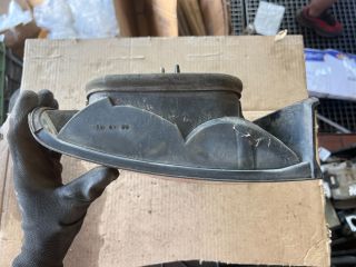 bontott MITSUBISHI CARISMA Jobb Hátsó Lámpa