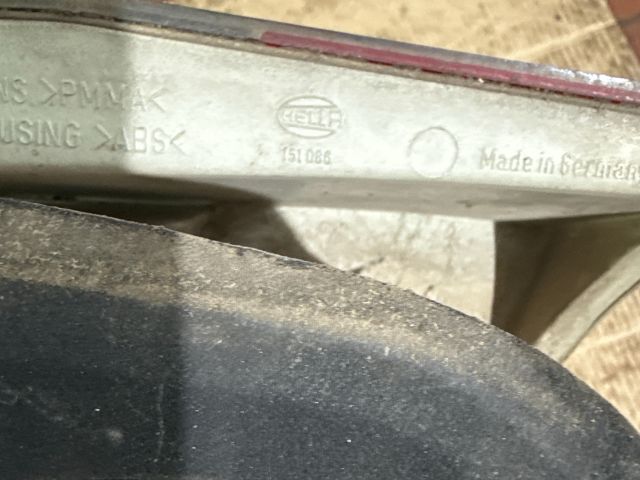 bontott MITSUBISHI CARISMA Jobb Külső Hátsó Lámpa