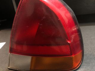 bontott MITSUBISHI CARISMA Jobb Külső Hátsó Lámpa