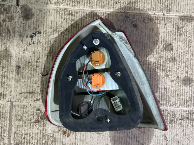 bontott MITSUBISHI CARISMA Jobb Külső Hátsó Lámpa