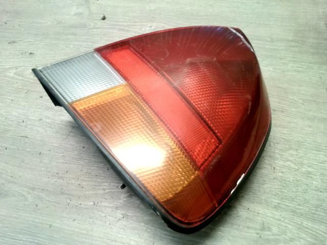 bontott MITSUBISHI CARISMA Jobb Külső Hátsó Lámpa