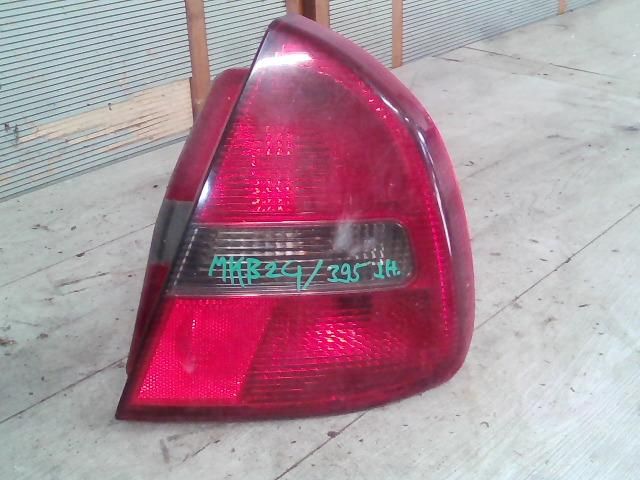 bontott MITSUBISHI CARISMA Jobb Külső Hátsó Lámpa