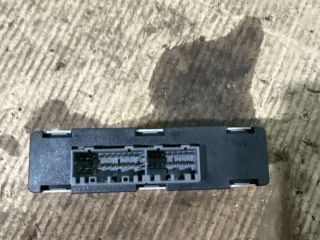 bontott MITSUBISHI CARISMA Központizár Elektronika