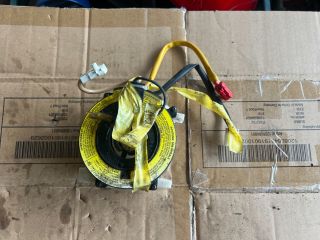 bontott MITSUBISHI CARISMA Légzsák Átvezető Szalagkábel