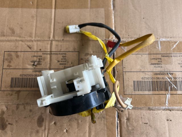 bontott MITSUBISHI CARISMA Légzsák Átvezető Szalagkábel