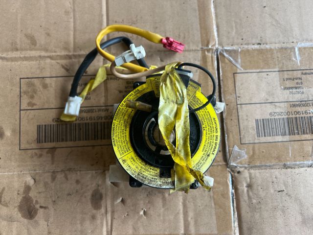 bontott MITSUBISHI CARISMA Légzsák Átvezető Szalagkábel