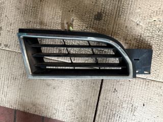 bontott MITSUBISHI CARISMA Motorháztető Díszléc Bal