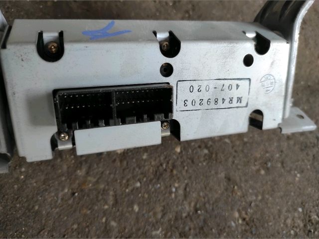 bontott MITSUBISHI CARISMA Multifunkciós Kijelző