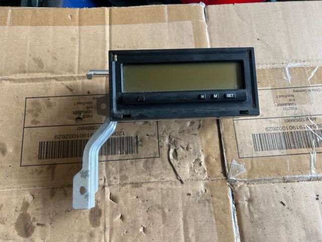 bontott MITSUBISHI CARISMA Multifunkciós Kijelző