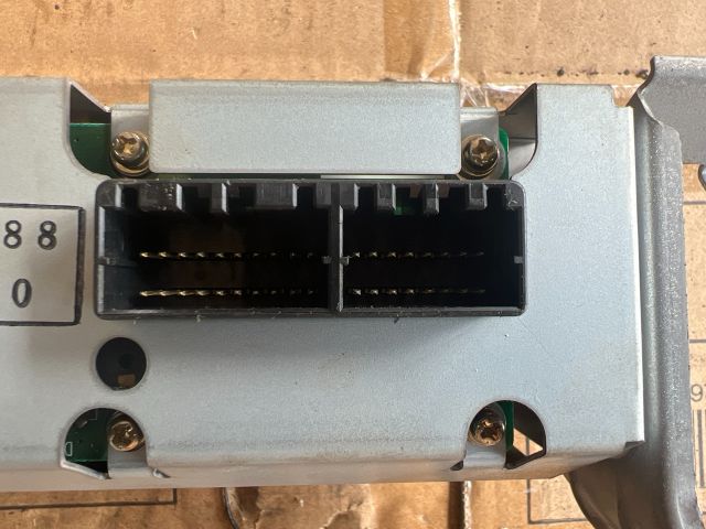 bontott MITSUBISHI CARISMA Multifunkciós Kijelző