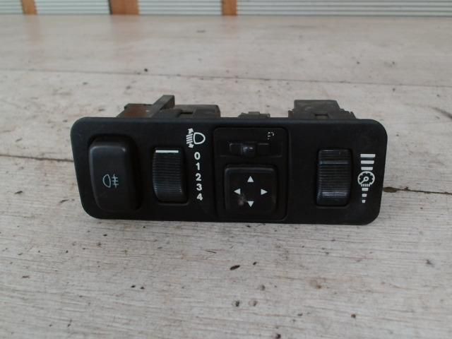 bontott MITSUBISHI CARISMA Tükör Kapcsoló