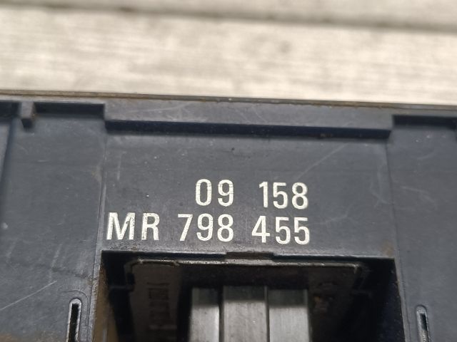 bontott MITSUBISHI CARISMA Tükör Kapcsoló