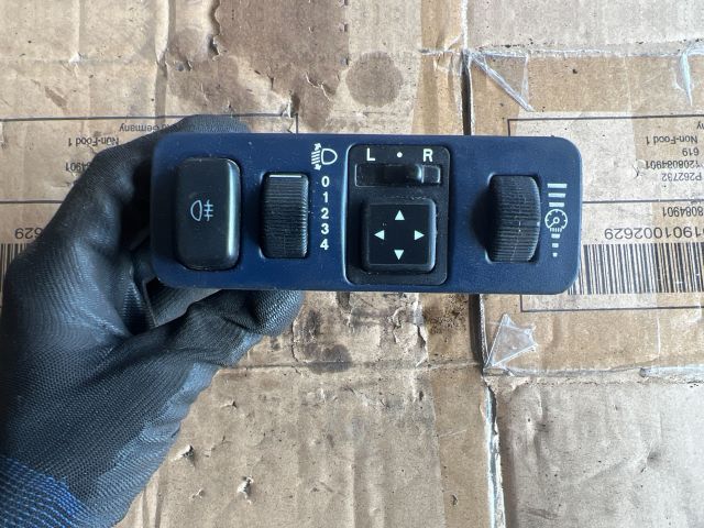 bontott MITSUBISHI CARISMA Tükör Kapcsoló