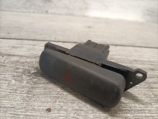 bontott MITSUBISHI CARISMA Vészvillogó Kapcsoló