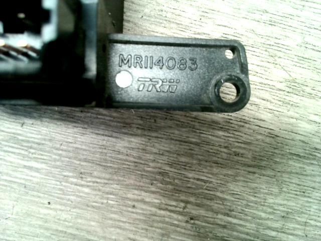 bontott MITSUBISHI CARISMA Vészvillogó Kapcsoló