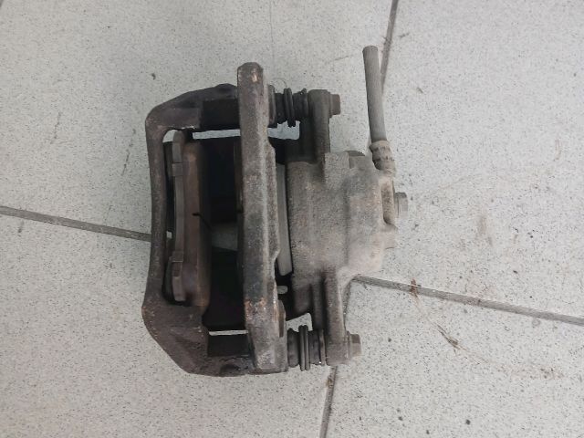 bontott MITSUBISHI COLT Bal első Féknyereg Munkahengerrel