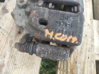 bontott MITSUBISHI COLT Bal első Féknyereg Munkahengerrel