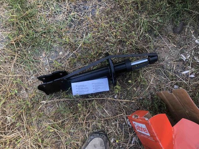 bontott MITSUBISHI COLT Bal hátsó Lengéscsillapító