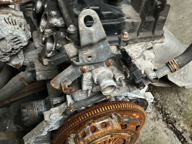 bontott MITSUBISHI COLT Motor (Fűzött blokk hengerfejjel)