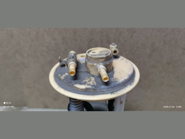 bontott MITSUBISHI COLT Üzemanyag Szivattyú