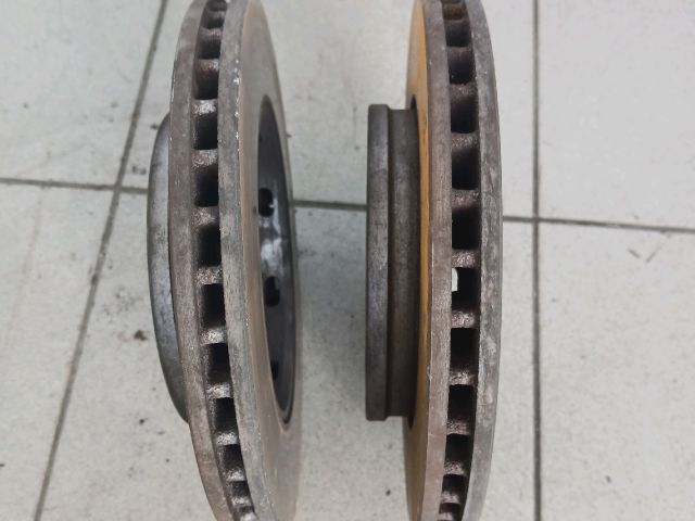 bontott MITSUBISHI COLT Első Pár Féktárcsa