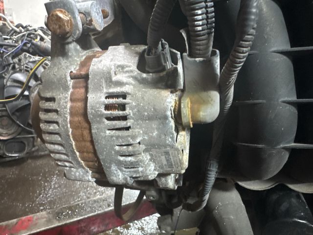 bontott MITSUBISHI COLT Generátor