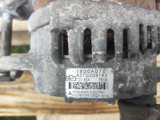 bontott MITSUBISHI COLT Generátor