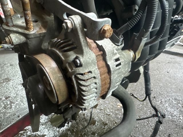 bontott MITSUBISHI COLT Generátor