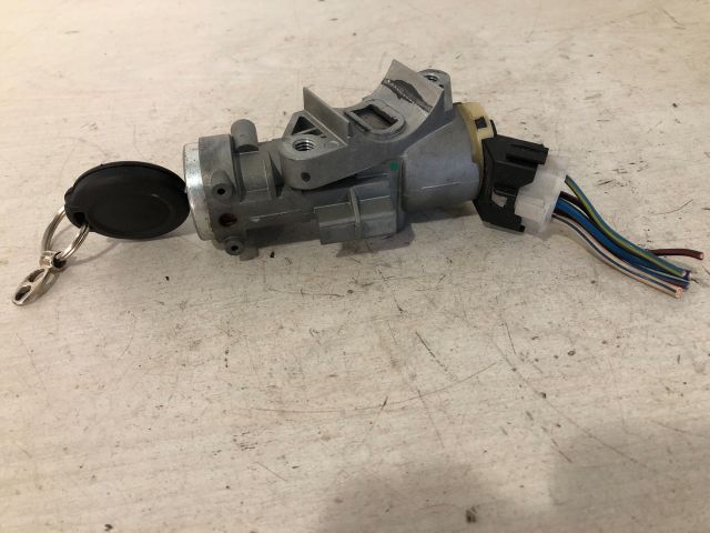 bontott MITSUBISHI COLT Gyújtáskapcsoló