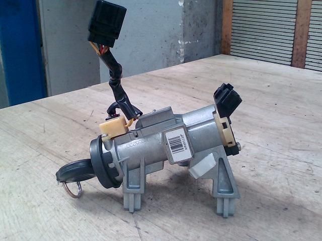 bontott MITSUBISHI COLT Gyújtáskapcsoló