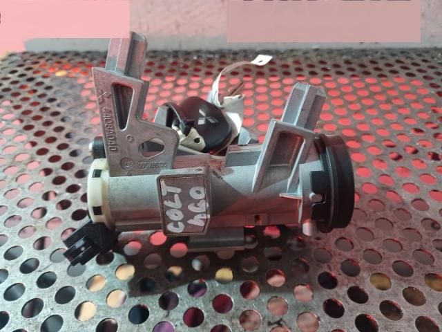 bontott MITSUBISHI COLT Gyújtáskapcsoló