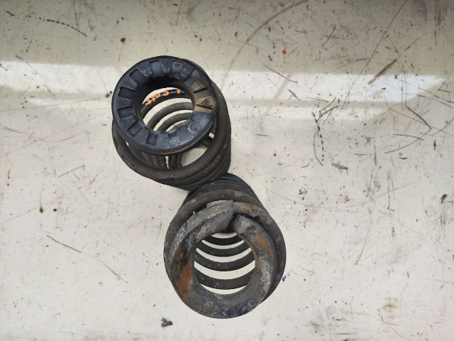 bontott MITSUBISHI COLT Hátsó Rugó Pár