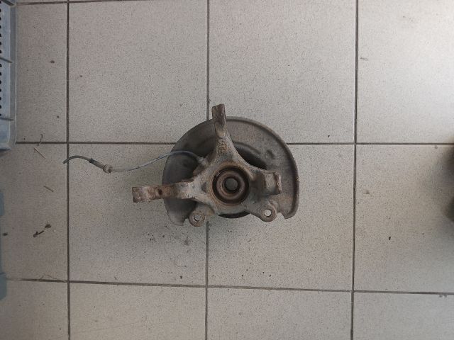 bontott MITSUBISHI COLT Jobb első Csonkállvány Kerékaggyal