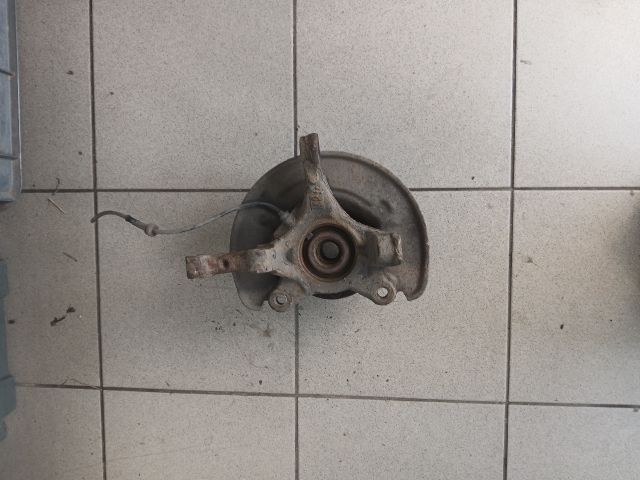 bontott MITSUBISHI COLT Jobb első Csonkállvány Kerékaggyal