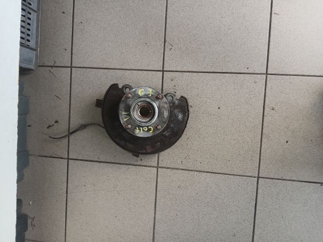 bontott MITSUBISHI COLT Jobb első Csonkállvány Kerékaggyal