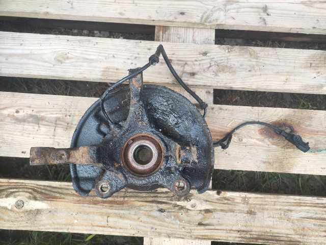 bontott MITSUBISHI COLT Jobb első Csonkállvány Kerékaggyal