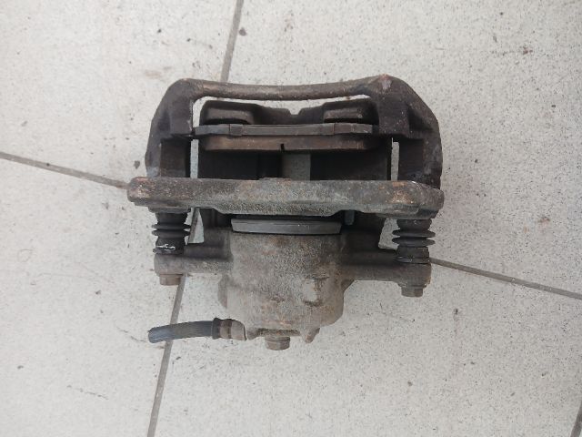 bontott MITSUBISHI COLT Jobb első Féknyereg Munkahengerrel