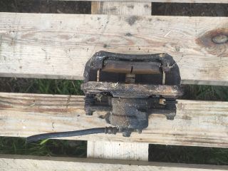 bontott MITSUBISHI COLT Jobb első Féknyereg Munkahengerrel