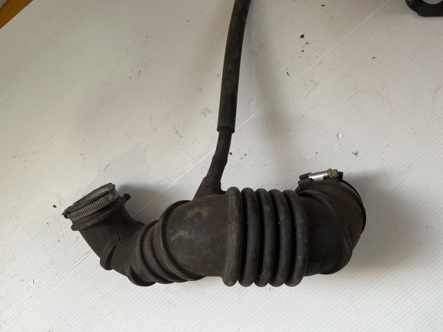 bontott MITSUBISHI COLT Légbeömlő Cső