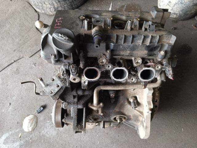 bontott MITSUBISHI COLT Motor (Fűzött blokk hengerfejjel)