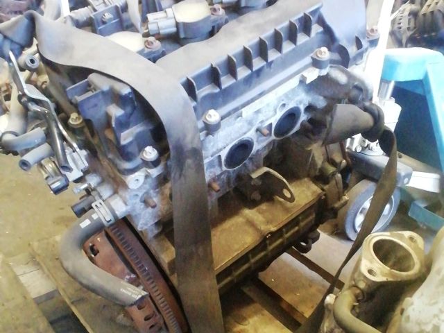 bontott MITSUBISHI COLT Motor (Fűzött blokk hengerfejjel)