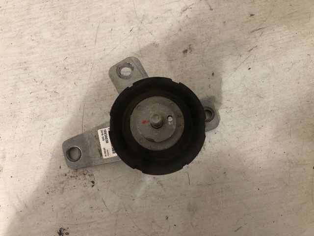 bontott MITSUBISHI COLT Motor Tartó Bak (Fém)